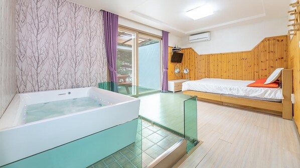 Basic Room, 1 Bedroom (Saluvia (Spa/Dockchae)) | 1 bedroom, free WiFi