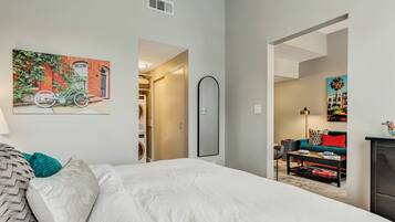 1 bedroom, iron/ironing board, WiFi, bed sheets