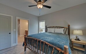 4 bedrooms, iron/ironing board, free WiFi, bed sheets - Blue Heaven, Family vacation near Ocoee River, McCaysville, and Blue Ridge Area (Copperhill)