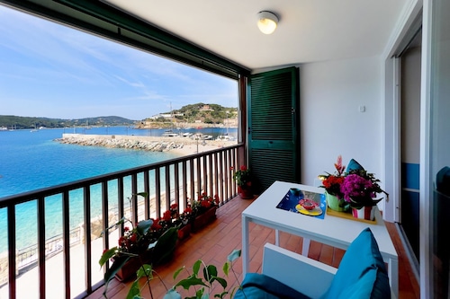 SAPORE DI MARE is a luxury apartment  on the seafront of Porto Azzurro