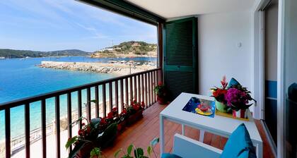 SAPORE DI MARE is a luxury apartment on the seafront of Porto Azzurro