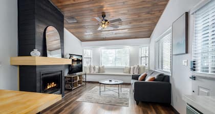 Adorable 1 BR Guest Suite w/ Fireplace & Patio