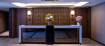 CHRISTEE SUITES HOTEL