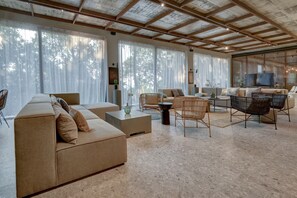 Lobby lounge - Umani Hotel & Beach (Golden Sands)