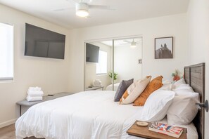 All bedrooms include cordless shades with blackout or light filtering options - 🔆✨Brand new rental available for Summer Months🔆✨Pool, Lake, Downtown! (Lake Havasu City)