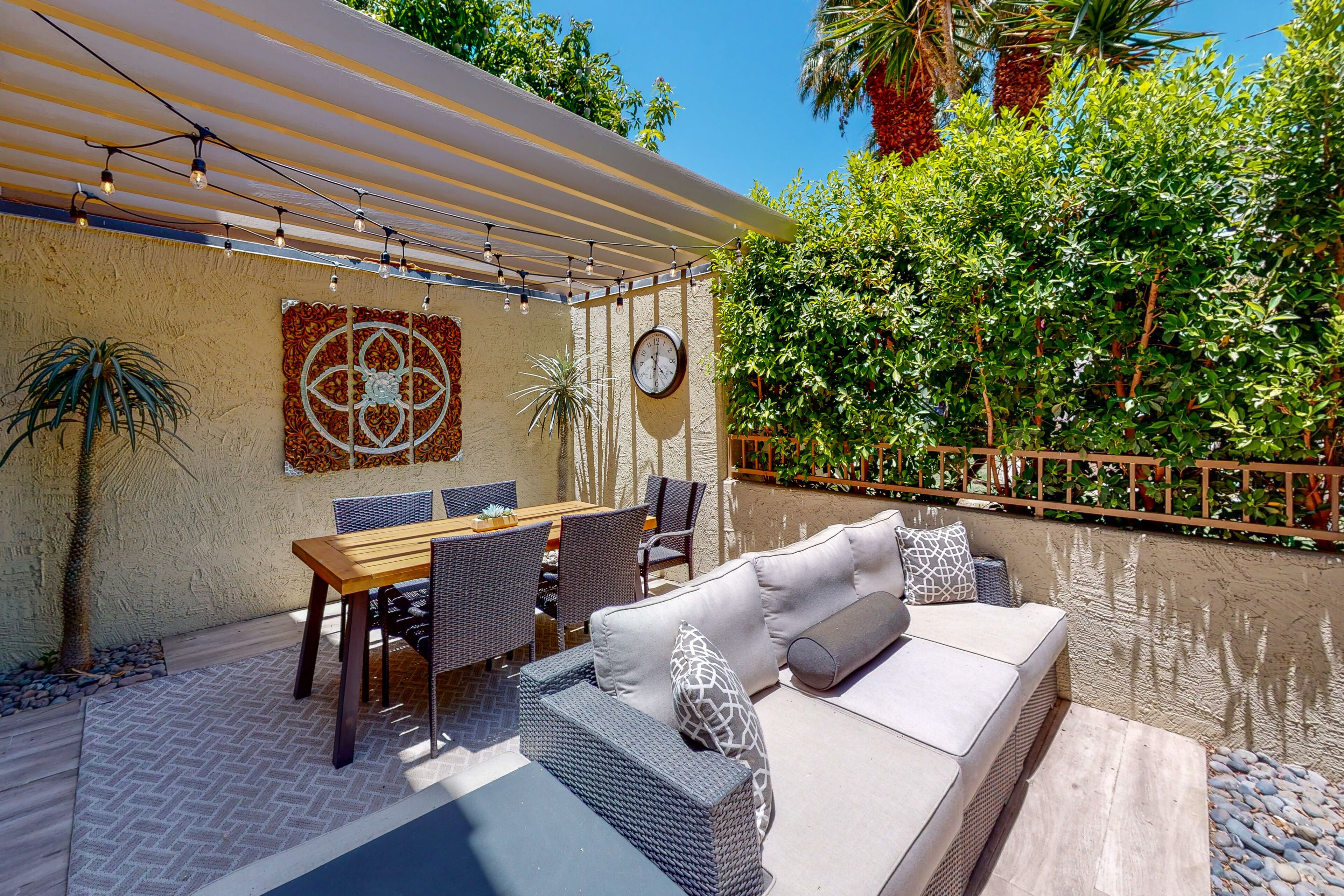Upscale condo with pool, gas firepit & grill