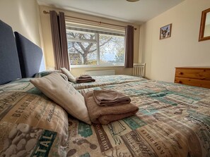 3 bedrooms, iron/ironing board, travel crib, free WiFi