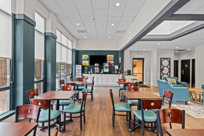 Desayuno continental incluido todos los días