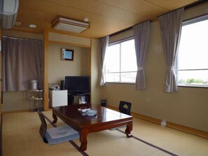 Interior - Hitachi Hotel Crane (Hitachi)