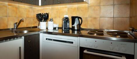 Fridge, oven, dishwasher, toaster