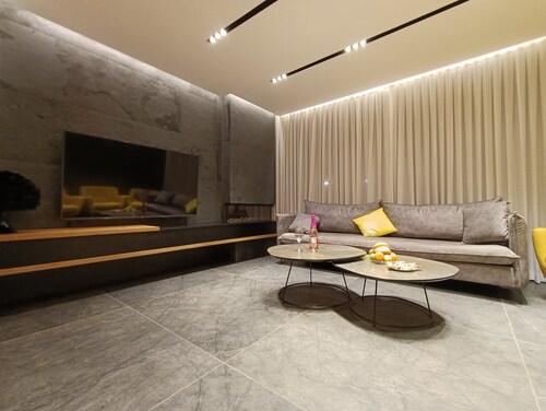 *Luxury Apartment 5 room 2 minutes from the beach*