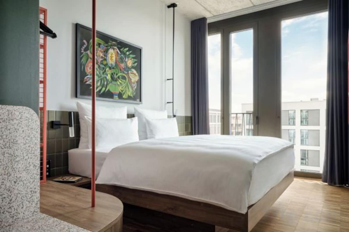 In-room safe, soundproofing, WiFi (free), bed sheets