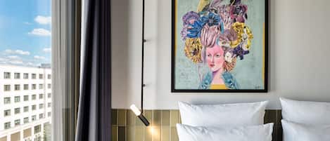 Urban View | Zimmersafe, schallisolierte Zimmer, kostenloses WLAN, BettwÀsche