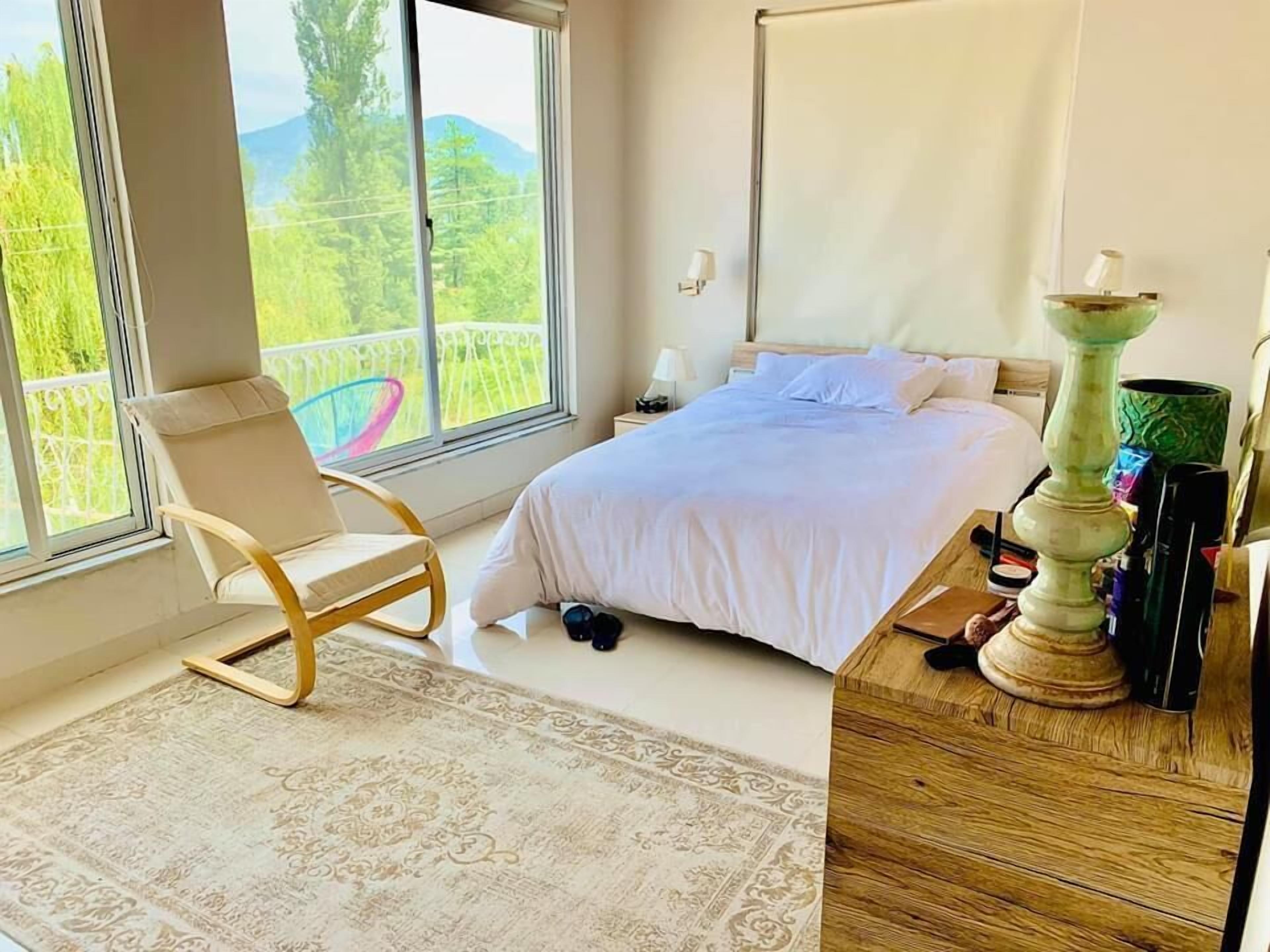 Deluxe Cottage | 3 bedrooms, iron/ironing board, free WiFi, bed sheets