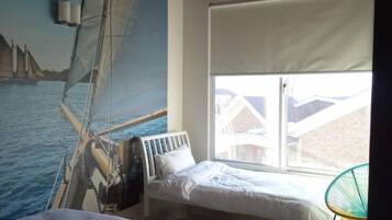 Deluxe Cottage | 3 bedrooms, iron/ironing board, free WiFi, bed sheets