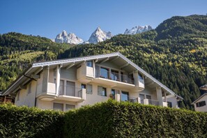 Exterior - Apartment Fermes du Montenvers B11- Alpes Travel - Central Chamonix (sleeps 4) (Chamonix-Mont-Blanc)