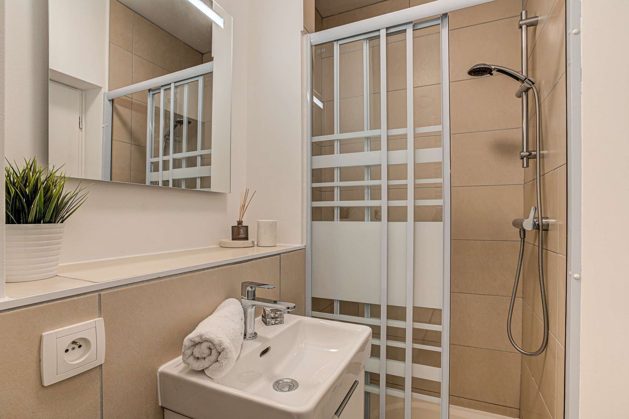 Haartrockner, Handtücher