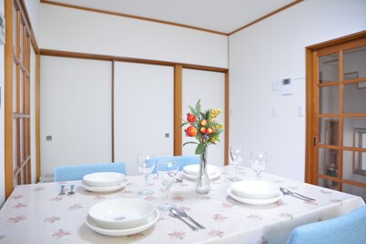 12 tatami Japanese style room ■ Spacious 3DK ■ Close to the shopping arcade