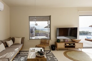 Smart TV, video-game console, table tennis, stereo - Sunset & sea views, 200m from the beach, ping pong! (Rethymno)