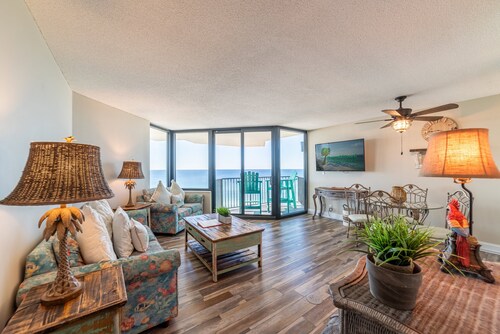 Flamingo Palms Sunbird 1104E-Beachfront, Incredible sunsets!-Your Perfect Place in Paradise!