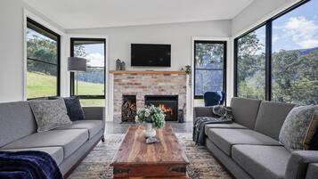 TV connectée, cheminée