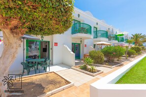 Unclassified image, 5 of 24, button - Ocean Pool View & WiFi by iRent Fuerteventura (Corralejo Playa)