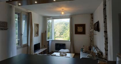 Bel Appartement 56mÂČ, lumineux, belle vue,9 min du centre Lamalou, art et santĂ©