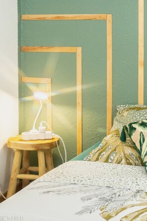 2 عدّة غرف نوم وواي فاي مجانًا وملاءات أسرّة