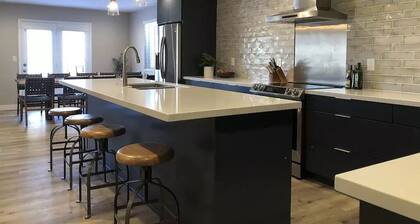 The Modern Moose! Fully Updated & Minutes from the Best Snow and Hiking on Earth