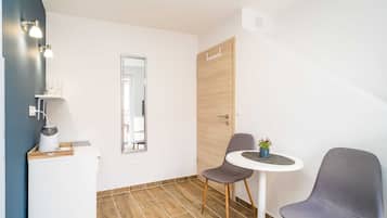 Chambre Double (Superior Double Room with Balcony) | Intérieur