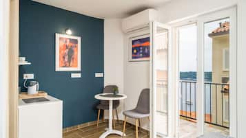 Doppelzimmer (Premium Double Room with Balcony) | 2 Schlafzimmer