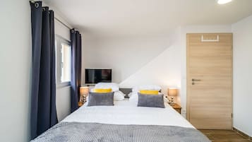 Chambre Double (Premium Double Room with Balcony)