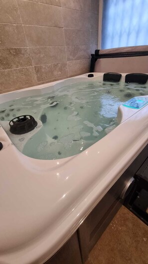 Bain à remous intérieur