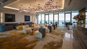 Lobby-Lounge
