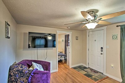 Lovely Tacoma Cottage w/ Fire Pit, Near Dtwn!