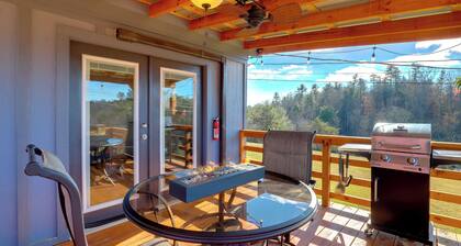 Pet-Friendly Studio w/ Hot Tub & Views in Marshall