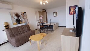 Living area - Studio in Balaruc-les-Bains with air conditioning and pets allowed (Balaruc-les-Bains)