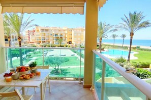 Outdoor dining - Apartament Marina Azul by DENIA COSTA (Dénia)