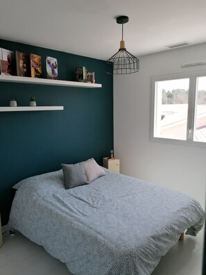 4 chambres, fer et planche à repasser, lit parapluie, Wi-Fi gratuit