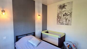 3 Schlafzimmer, kostenloses WLAN, Bettwäsche