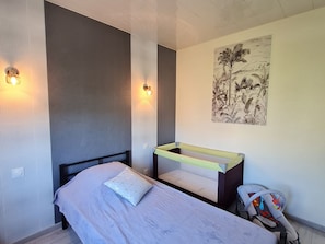 3 chambres, Wi-Fi gratuit, draps fournis