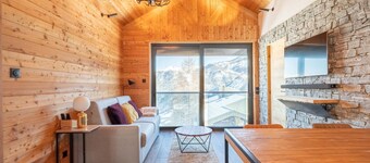 Chalet Lumière: Luxurious 16-Person Chalet, Near Lift, Beds Made on Arrival, Pra Loup