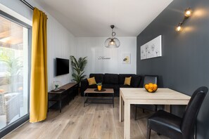 TV - 250m from the beach, modern, air-conditioned, 2 persons (Porec)