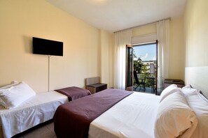 Couette en duvet d'oie, coffres-forts dans les chambres, bureau