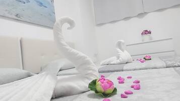 1 bedroom, iron/ironing board, internet, bed sheets