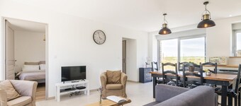 Single-storey house with enclosed garden and parking near Mont St-Michel