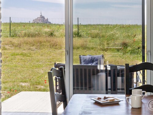 House in Pontorson with WiFi, parking, near Mont St-Michel