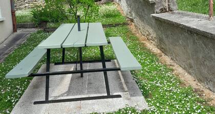 Gßte loft au bord de la Meuse avec jardin, terrasses et activités variées à Vilosnes-Haraumont