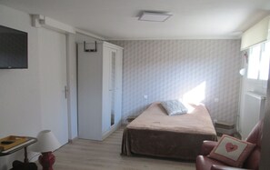 1 chambre, accĂšs au Wi-Fi (inclus), literie fournie