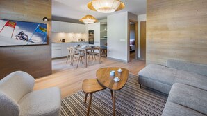 TV - New apartment in Megève, wellness access and pool (Megève)